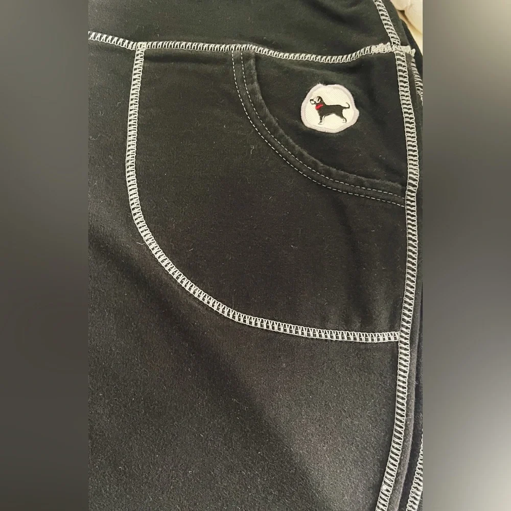 Black Dog Women’s Black Sweatpants with White Trim - Picture 4 of 9
